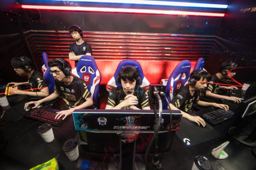 太阳的季后 太阳的季后